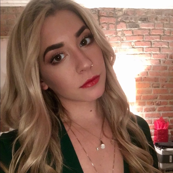 Meet your Posher, Kelli - Picture 2 of 4